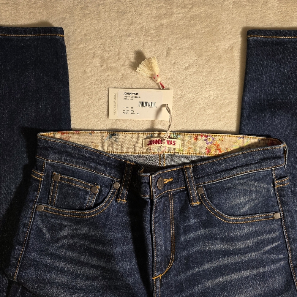 Johnny Was Women's Dark Blue Skinny Jeans NWT!!